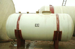 山東凝發玻璃鋼廠家直營各類玻璃鋼鹽酸罐,玻璃鋼甲醛罐,玻璃鋼雙氧水罐,玻璃鋼次氯酸鈉罐等安丘玻璃鋼罐